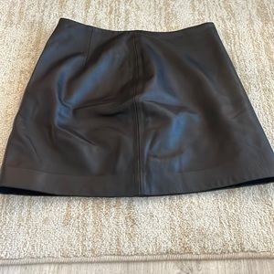 Aritzia babaton Joplin leather skirt black. Size 8.